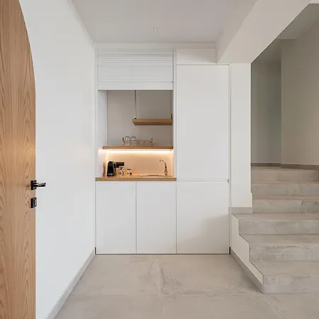 Nemia Luxury ハニア