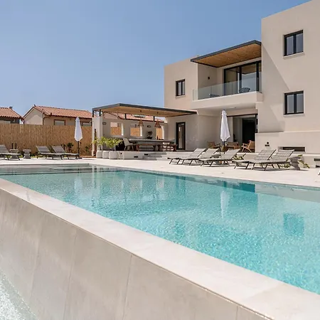 Nemia Luxury ヴィラ