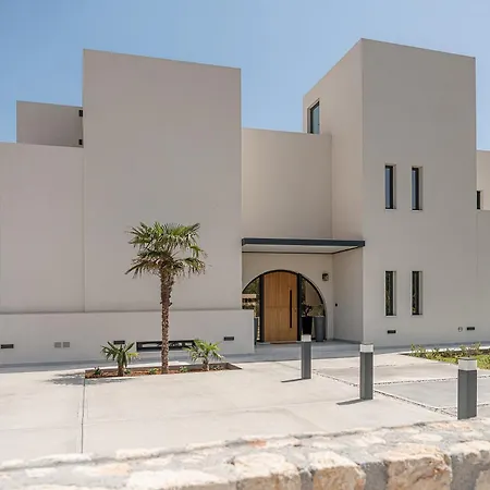 Nemia Luxury Villa