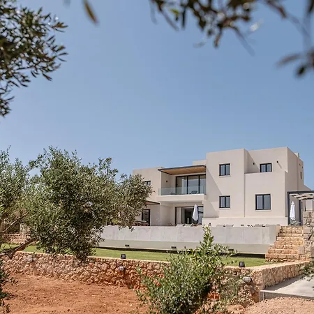 Nemia Luxury * Hanya